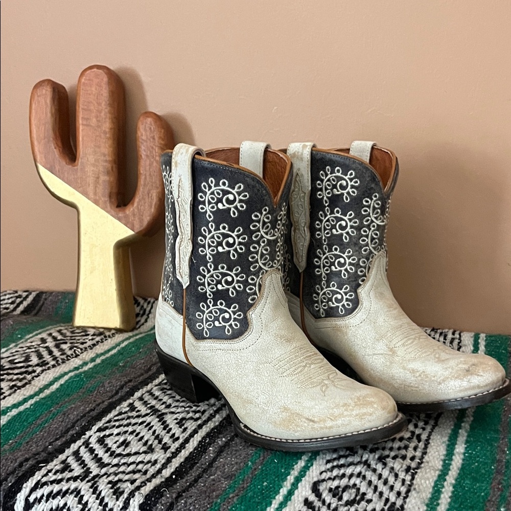 Dan Post cream and dark navy Leather Cowboy Boots ankle boots - Picture 3 of 16